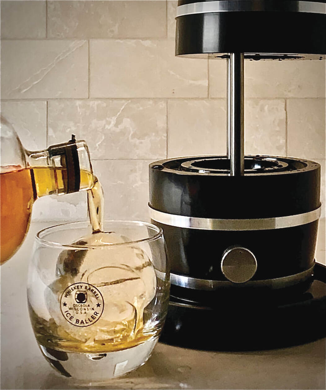 Commercial Ice Ball Maker Press Whiskey Ball Maker Direct Sales